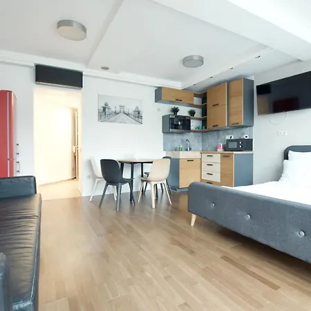 Rooftop By Hi5 - Palace Quarter Apartment