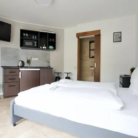Rooftop By Hi5 - Palace Quarter Apartment Budapest